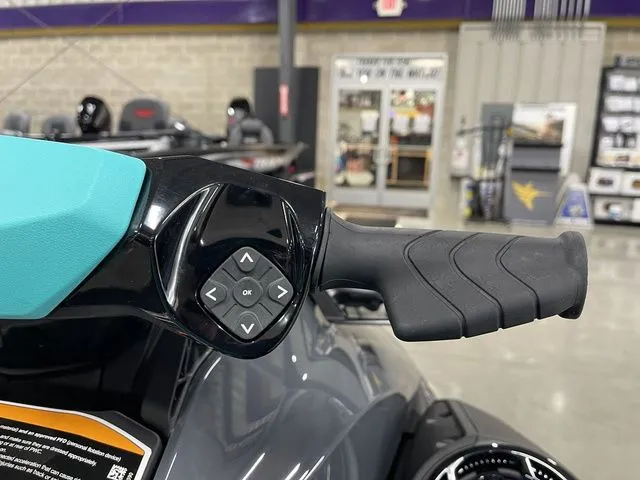 Slide: The Image of Sea-Doo GTR 230 2026 - 18