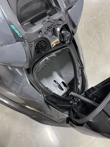 Slide: The Image of Sea-Doo GTR 230 2026 - 19