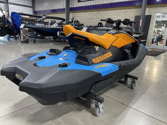 Slide: The Image of Sea-Doo Spark Trixx for 3 2026 - 10