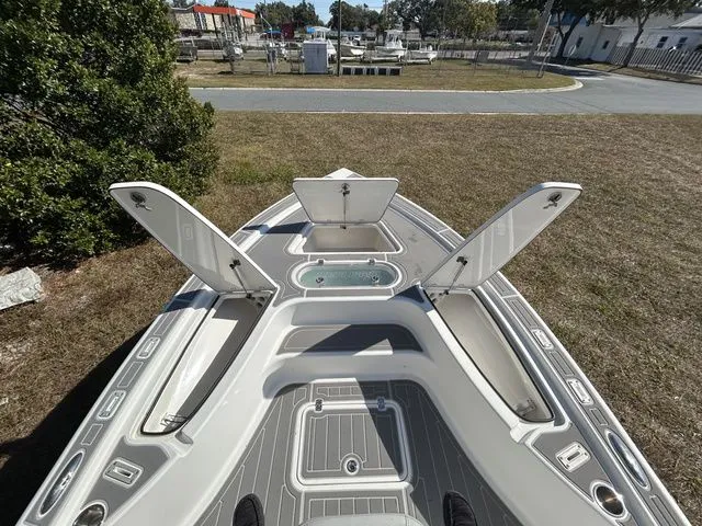 Slide: The Image of Sea Pro 248 DLX BAY 2019 - 10