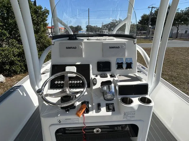 Slide: The Image of Sea Pro 248 DLX BAY 2019 - 7