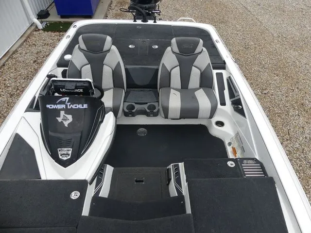 Slide: The Image of Skeeter FX21 2019 - 13