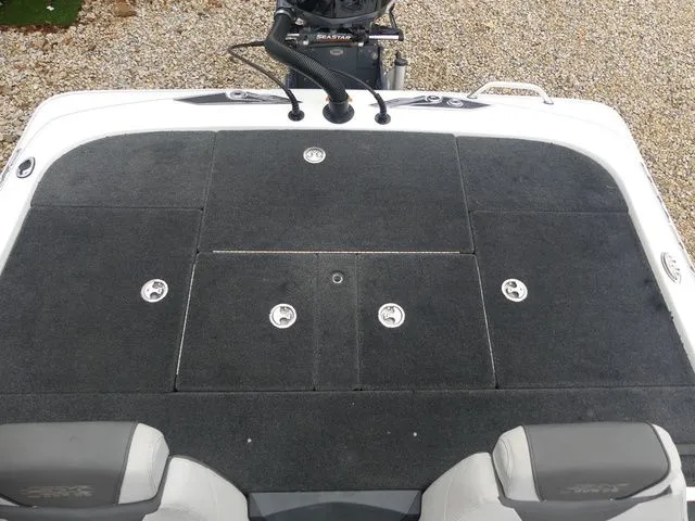 Slide: The Image of Skeeter FX21 2019 - 18