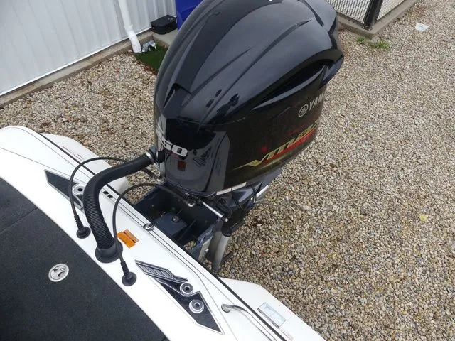 Slide: The Image of Skeeter FX21 2019 - 19