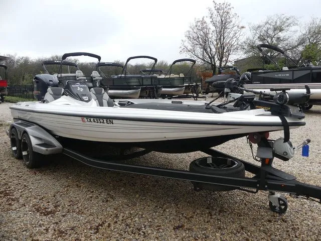 Slide: The Image of Skeeter FX21 2019 - 9