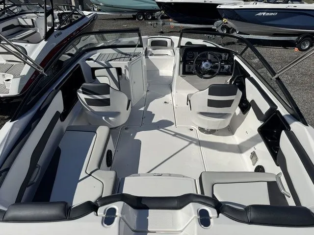 Slide: The Image of Yamaha SX195 2026 - 5