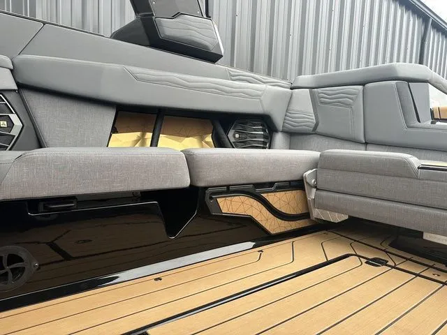 Slide: The Image of Nautique Super Air Nautique G23 2025 - 10