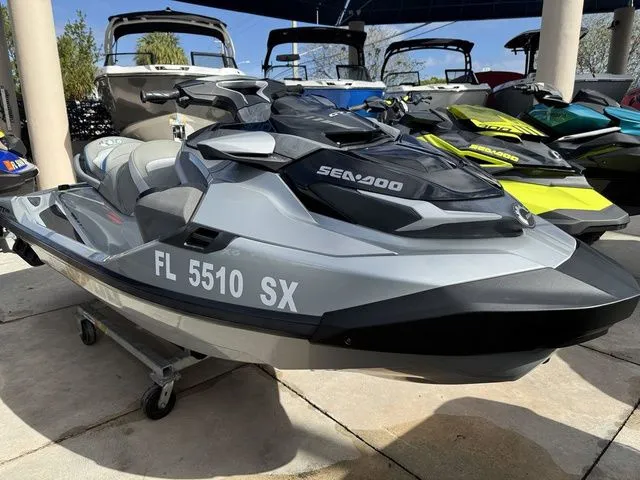 Slide: The Image of Sea-Doo GTX 2021 - 3