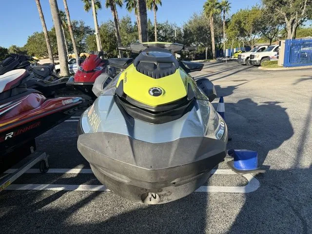 Slide: The Image of Sea-Doo GTI SE 130 2021 - 3