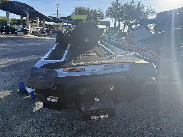 Slide: The Image of Sea-Doo GTI SE 130 2021 - 5