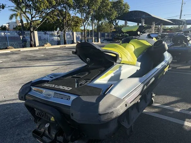 Slide: The Image of Sea-Doo GTI SE 130 2021 - 6