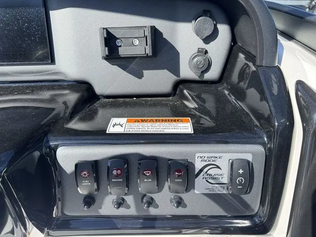 Slide: The Image of Yamaha SX195 2026 - 18