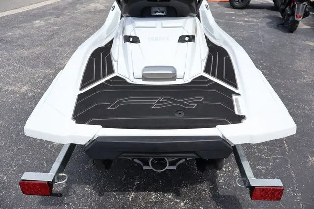 Slide: The Image of Yamaha FX CRUISER SVHO W/AUDIO-WHITE 2026 - 11