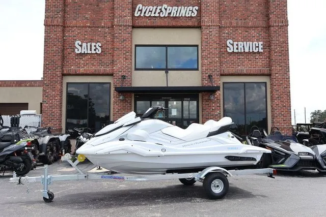 Slide: The Image of Yamaha FX CRUISER SVHO W/AUDIO-WHITE 2026 - 2