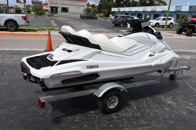 Slide: The Image of Yamaha FX CRUISER SVHO W/AUDIO-WHITE 2026 - 6