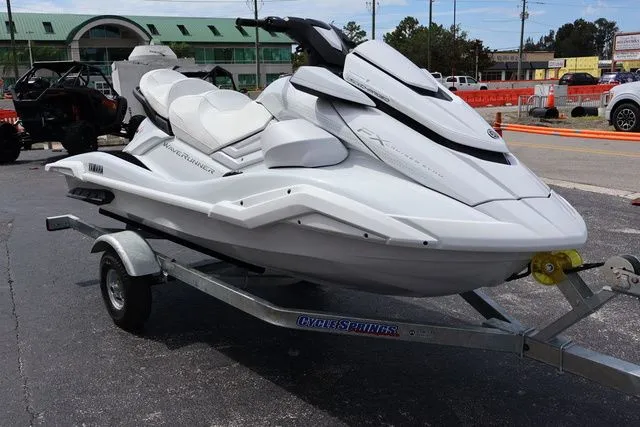 Slide: The Image of Yamaha FX CRUISER SVHO W/AUDIO-WHITE 2026 - 8