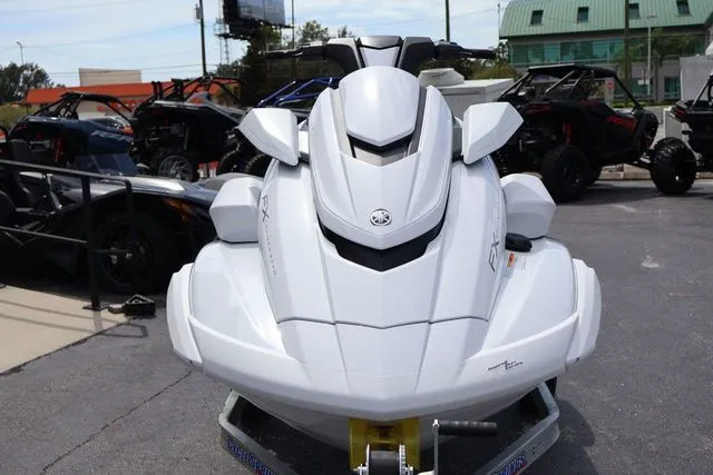 Slide: The Image of Yamaha FX CRUISER SVHO W/AUDIO-WHITE 2026 - 9