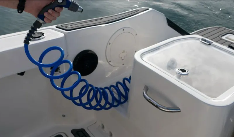 Slide: The Image of Bayliner Trophy 24 2026 - 4