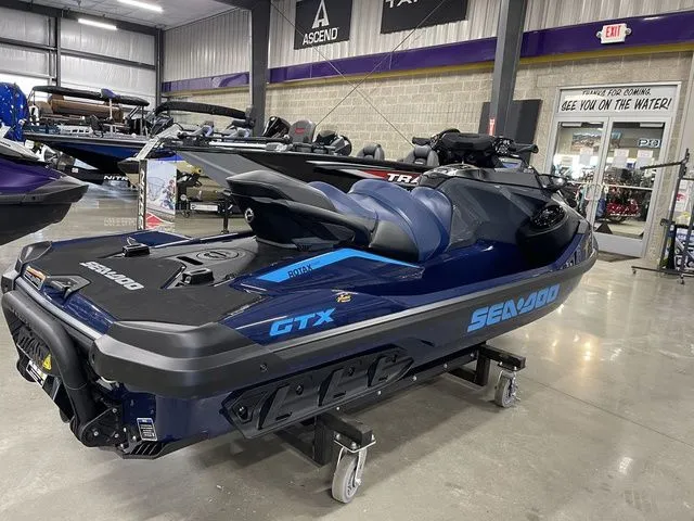 Slide: The Image of Sea-Doo GTX 230 Tech, Audio, iDF, iBR 2026 - 10