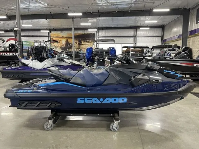 Slide: The Image of Sea-Doo GTX 230 Tech, Audio, iDF, iBR 2026 - 11