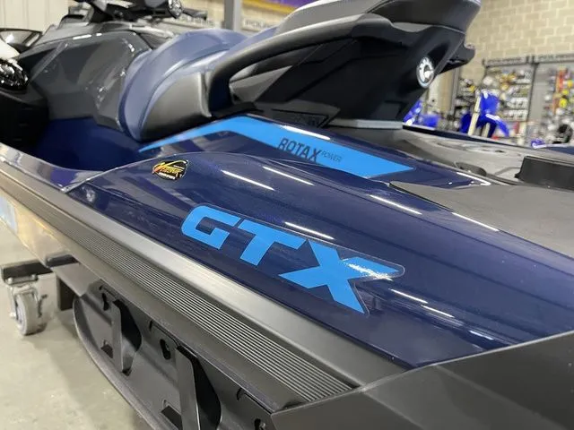 Slide: The Image of Sea-Doo GTX 230 Tech, Audio, iDF, iBR 2026 - 6