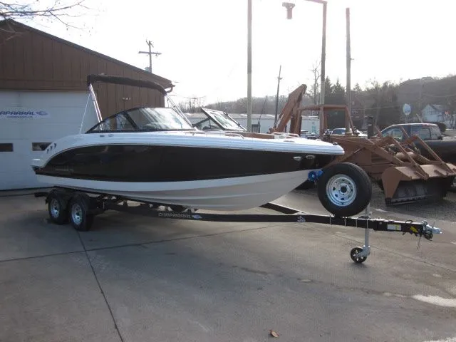 Slide: The Image of Chaparral 23 SSI SPORT 2026 - 7