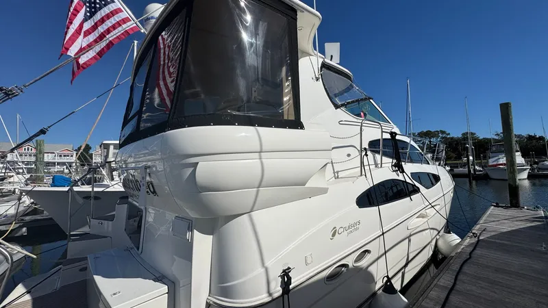 Slide: The Image of Exterior Starboard - 37