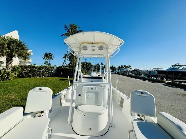 Slide: The Image of Sea Pro 230 DLX 2026 - 19