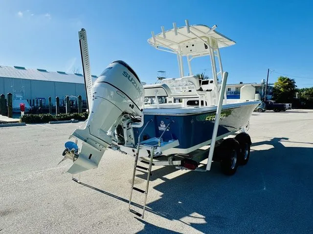 Slide: The Image of Sea Pro 230 DLX 2026 - 21