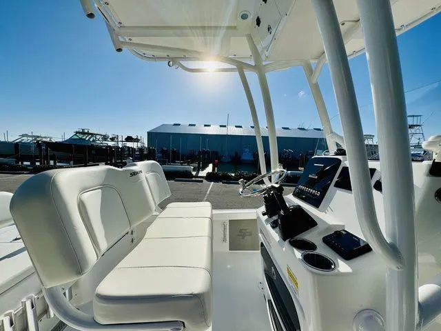 Slide: The Image of Sea Pro 230 DLX 2026 - 9