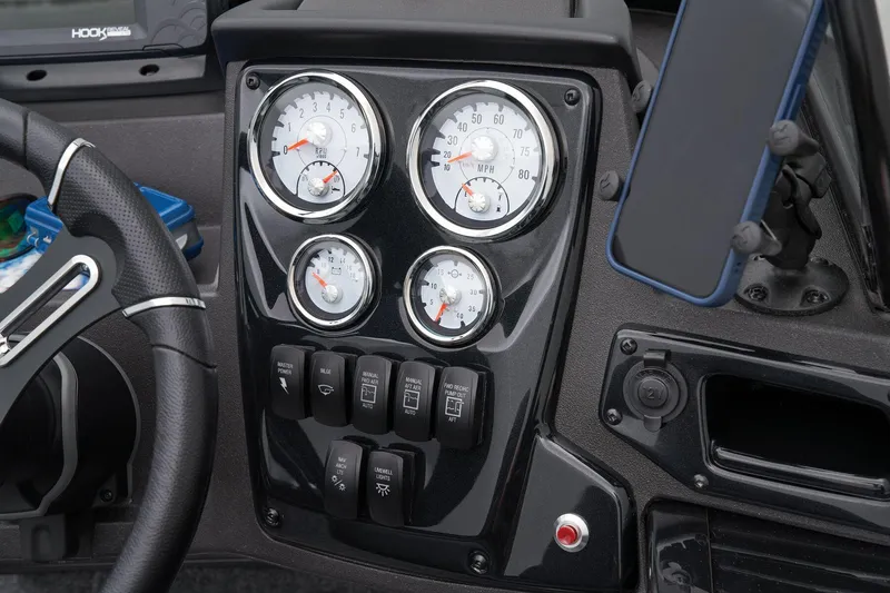 Slide: The Image of Tracker Targa V-18 WT 2026 - 20