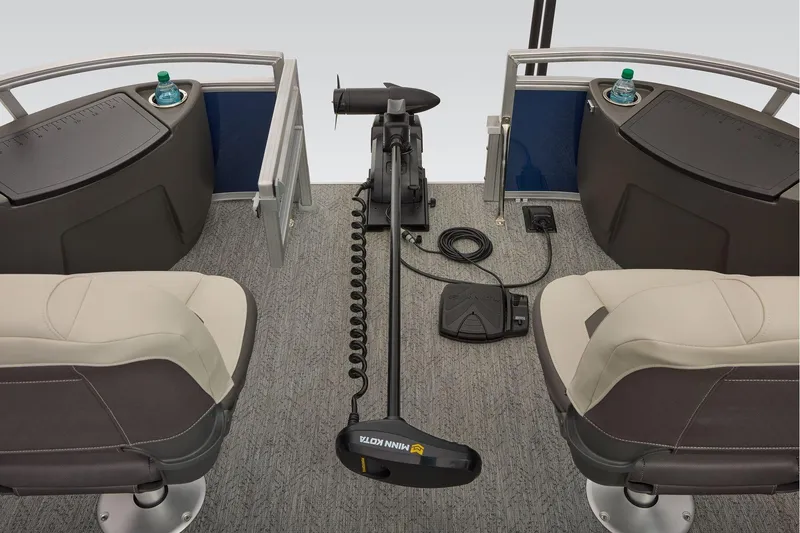 Slide: The Image of Sun Tracker Bass Buggy 18 DLX 2026 - 36