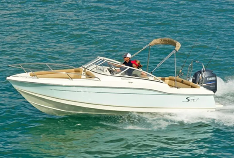 Slide: The Image of Manufacturer Provided Image: 2015 Scout 210 Dorado boat cruising on the water. - 39
