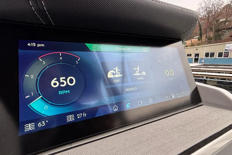 Slide: The Image of 2025 Montara 25 Surf Boss dashboard displaying RPM, surf, and wake profiles. - 23