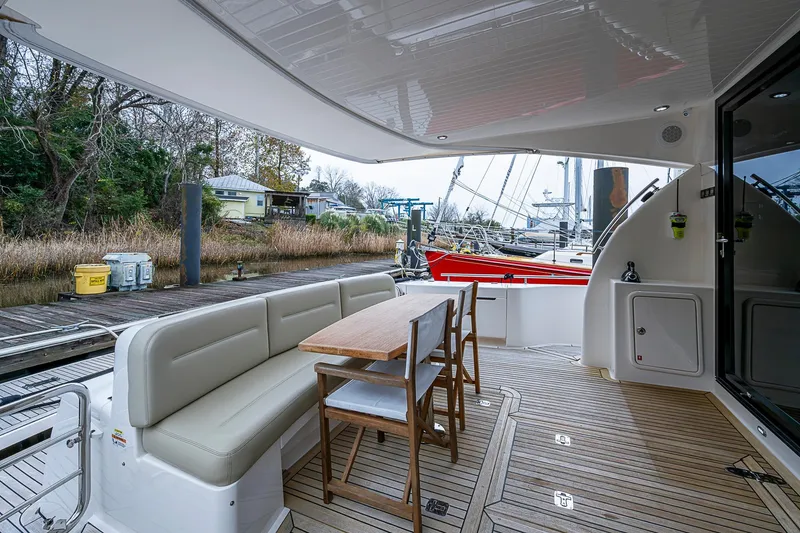 Slide: The Image of Maritimo M54 2018 - 16