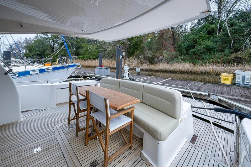 Slide: The Image of 2018 Maritimo M54 - 20