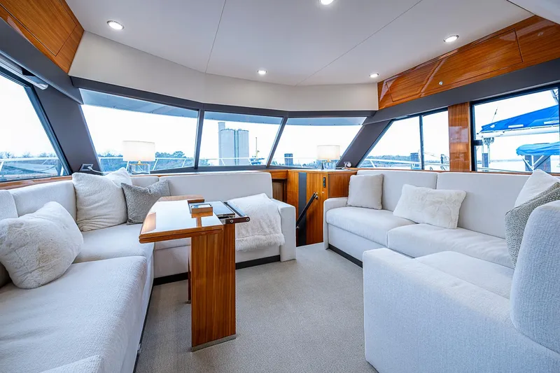 Slide: The Image of Maritimo M54 2018 - 32