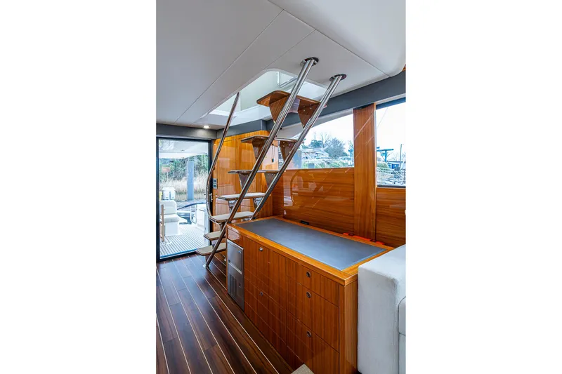 Slide: The Image of Maritimo M54 2018 - 39