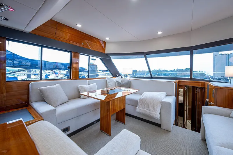 Slide: The Image of Maritimo M54 2018 - 54