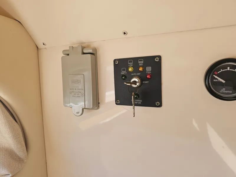 Slide: The Image of Grady-White Marlin 300 2009 - 31