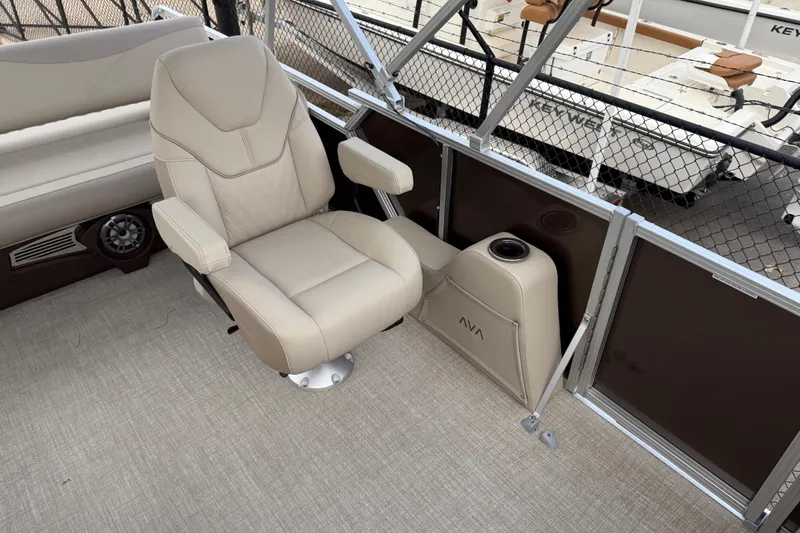 Slide: The Image of 2026 Avalon LSZ Versatile Rear Bench with luxurious beige seating and modern design. - 13