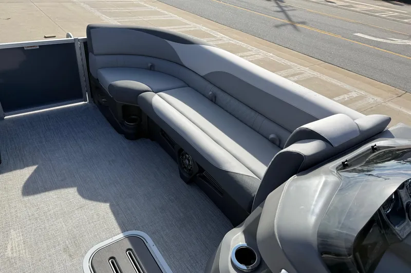 Slide: The Image of 2026 Avalon LSZ Versatile Rear Lounger with sleek gray seating and modern design. - 40