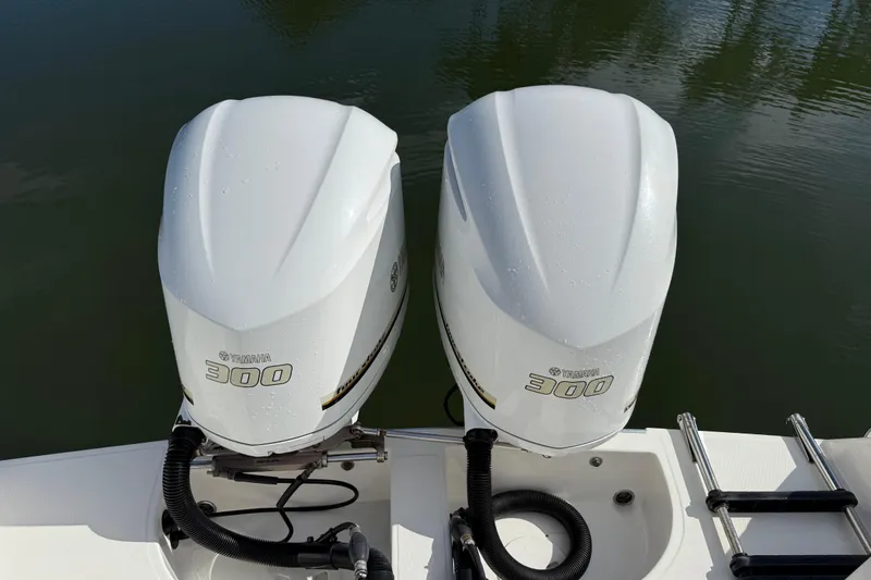 Slide: The Image of Twin Yamaha 300 engines on a 2017 Stamas 308 Predator boat. - 19