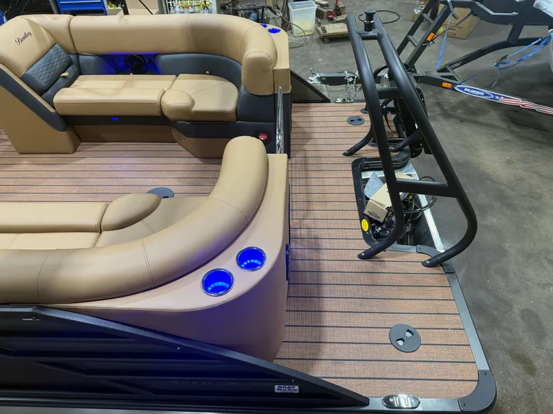 Slide: The Image of Bentley Pontoons Elite 223 Admiral Quad Lounge Tritoon & Honda 200HP 4-Stroke EFI 2026 - 5