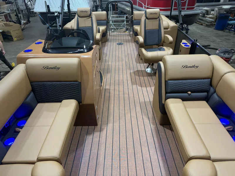 Slide: The Image of Bentley Pontoons Elite 223 Admiral Quad Lounge Tritoon & Honda 200HP 4-Stroke EFI 2026 - 7