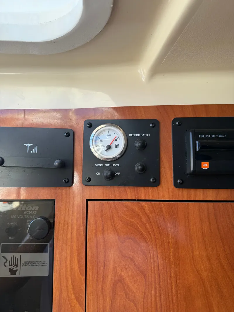 Slide: The Image of Triton 351 Express 2007 - 10