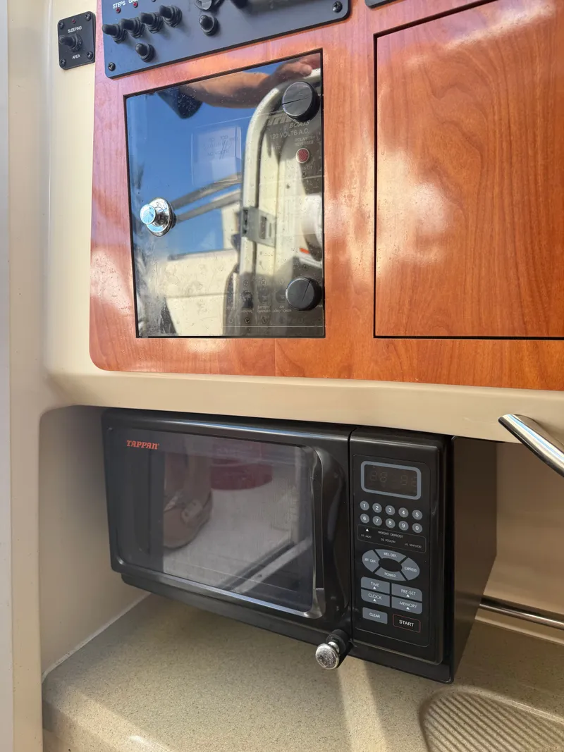 Slide: The Image of Triton 351 Express 2007 - 11