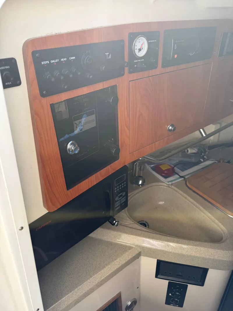 Slide: The Image of Triton 351 Express 2007 - 8