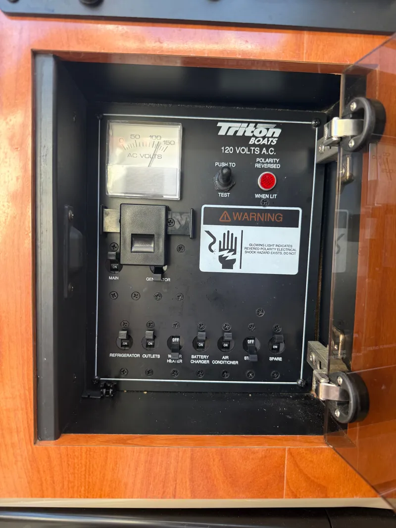 Slide: The Image of Triton 351 Express 2007 - 9