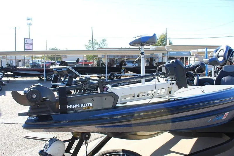 Slide: The Image of 2016 Skeeter FX21 Limited Edition boat with Minn Kota Ultrex trolling motor. - 7